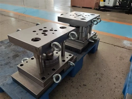 Brugerdefinerede præcision metal stempling dies; Tegne-, flanger- og stanseprocesser; Stemplingsdele af aluminium